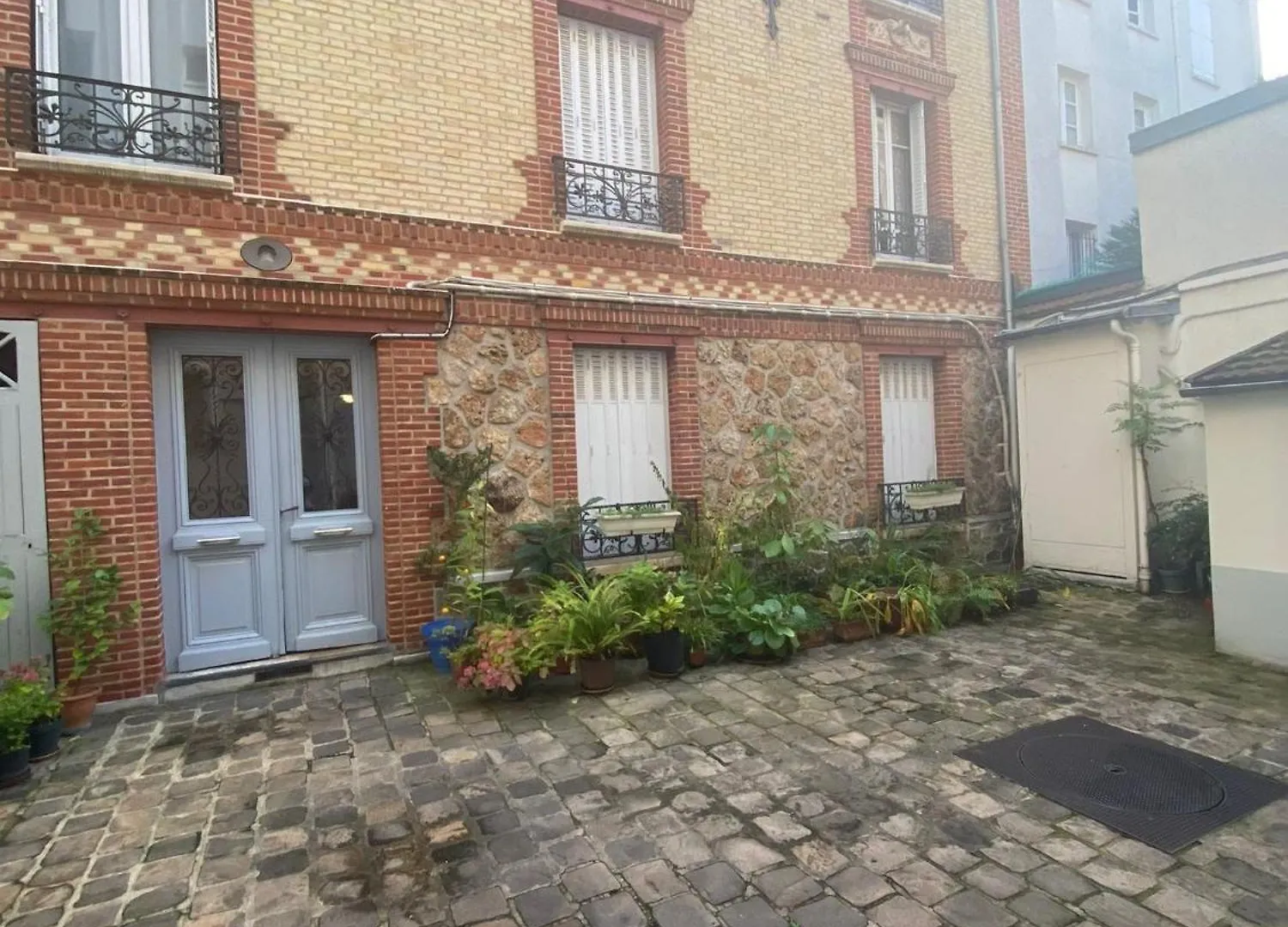 Private In Paris13 Paris