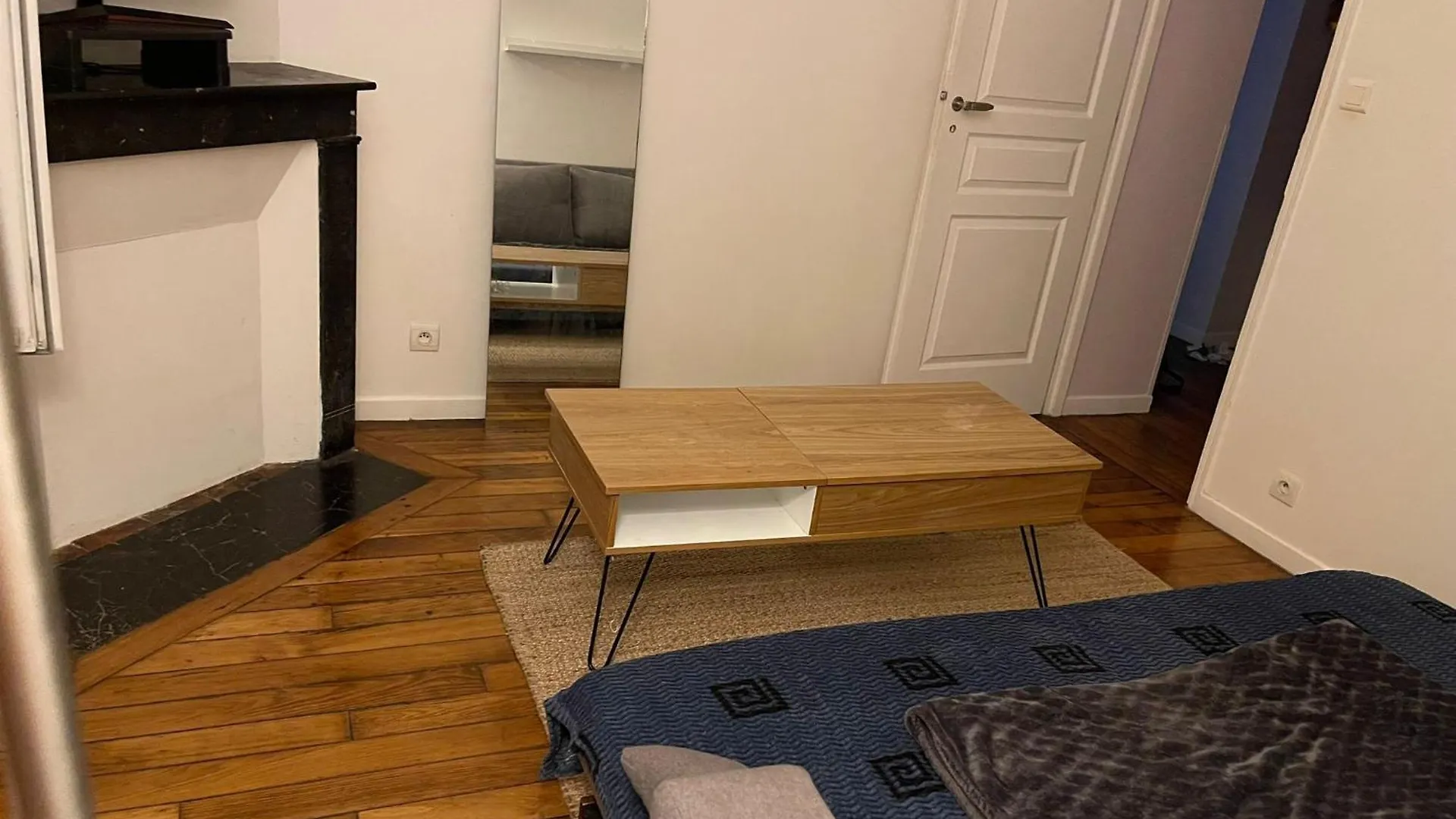 Homestay Private In Paris13
