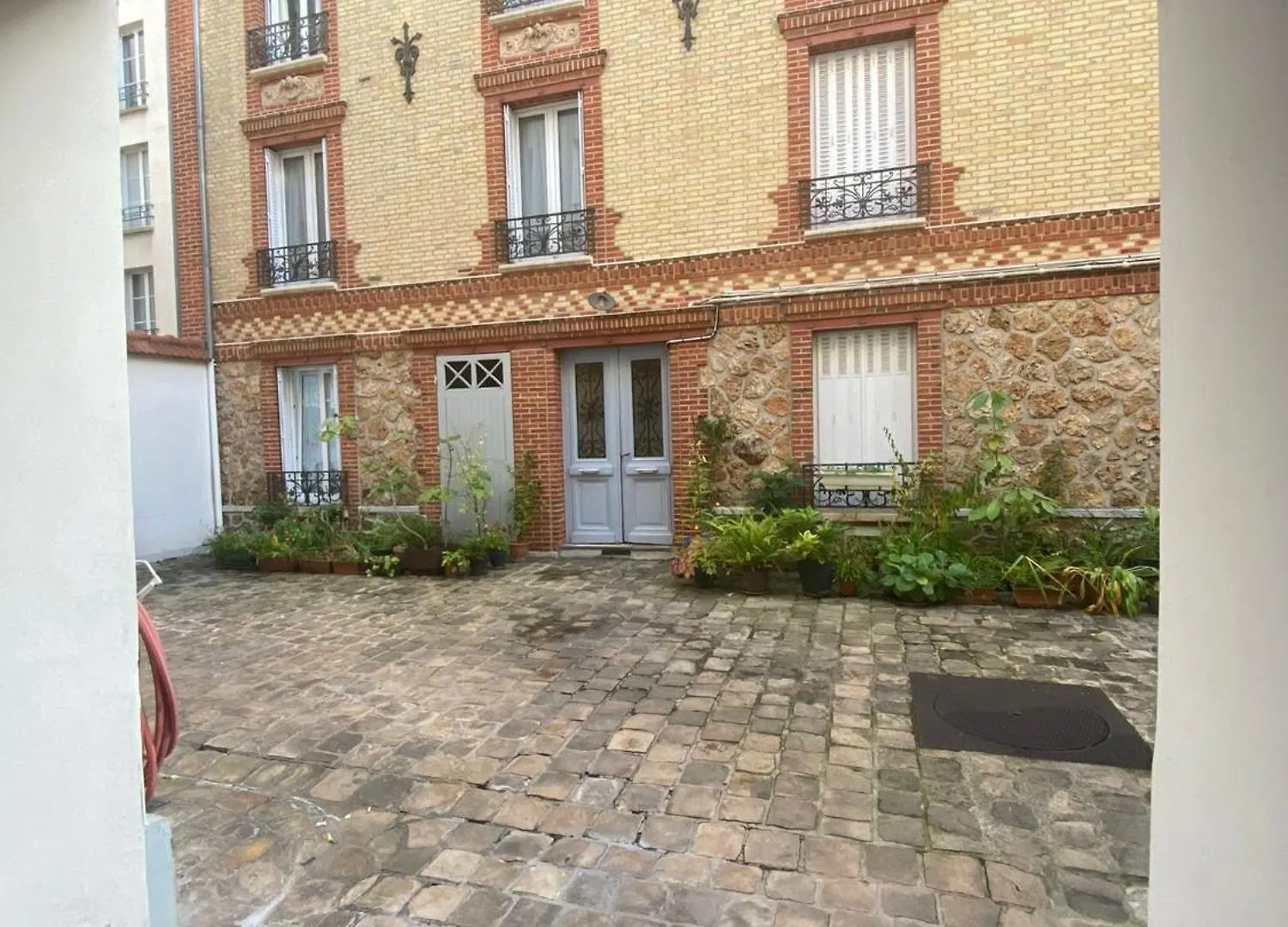 Private In Paris13 Homestay
